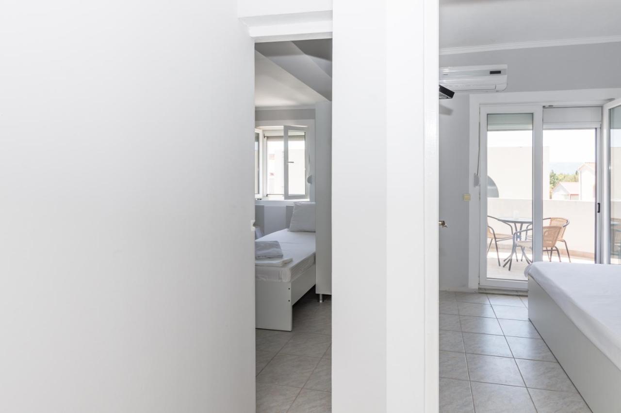 Apartment Dovana *