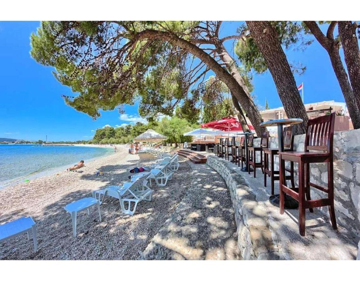 Dovana * Kastela